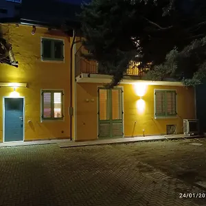 Appartement Un Angolo A Milano..., Milaan